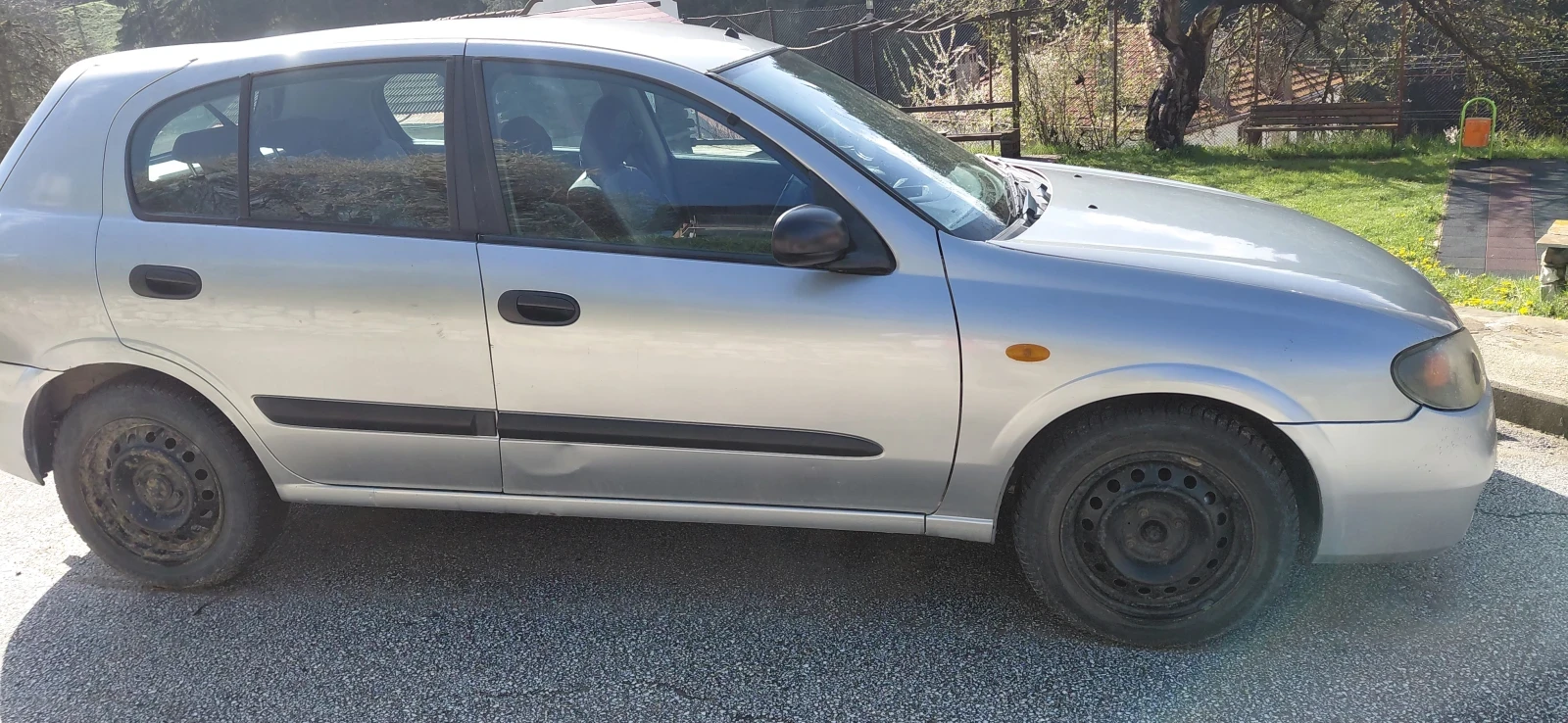 Nissan Almera, снимка 6 - Автомобили и джипове - 54510626