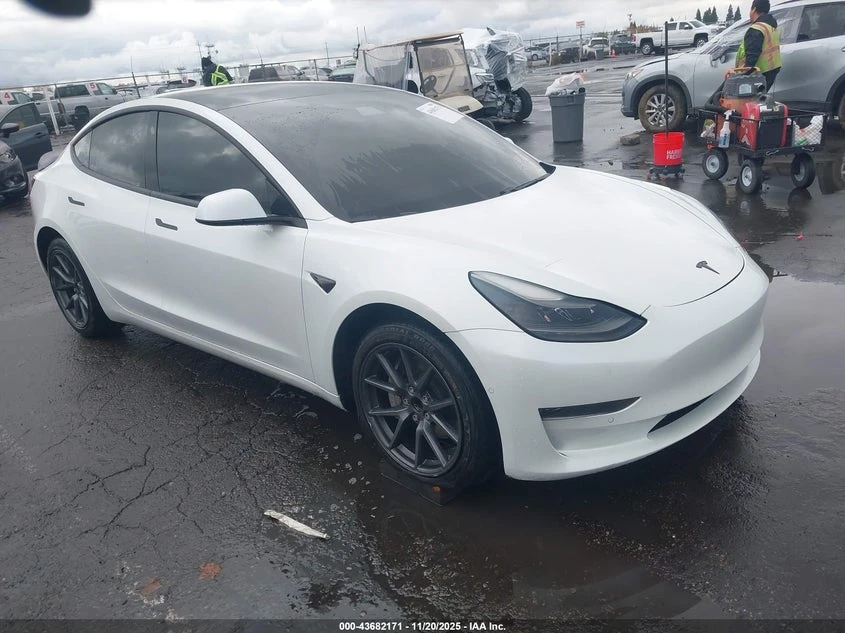 Tesla Model 3 Standard Range Plus RWD * CARFAX*  | Mobile.bg � ����������� 1