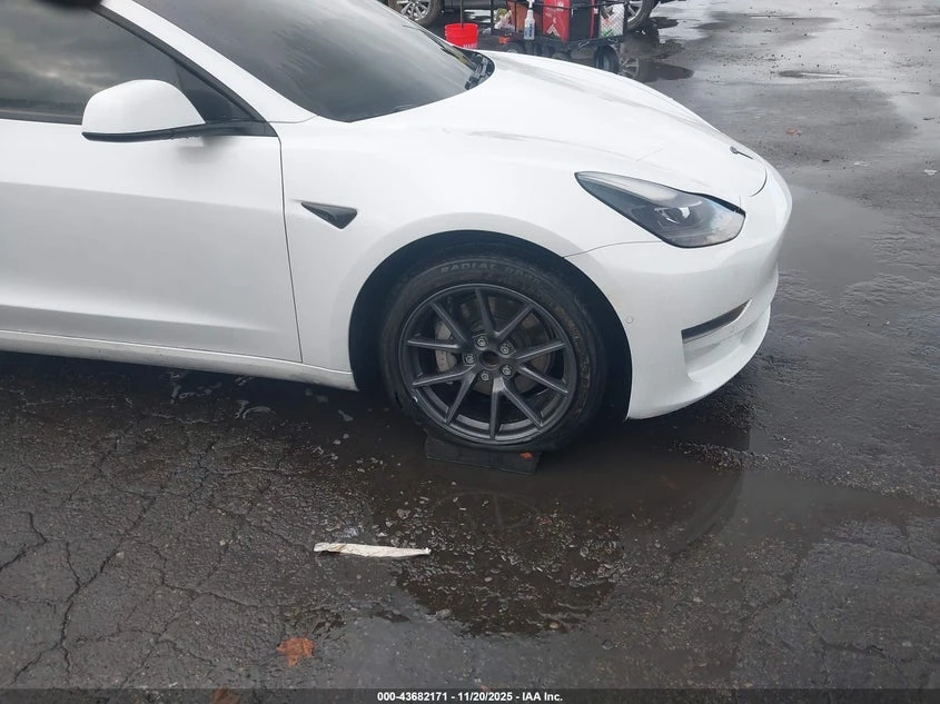 Tesla Model 3 Standard Range Plus RWD * CARFAX*  | Mobile.bg � ����������� 6