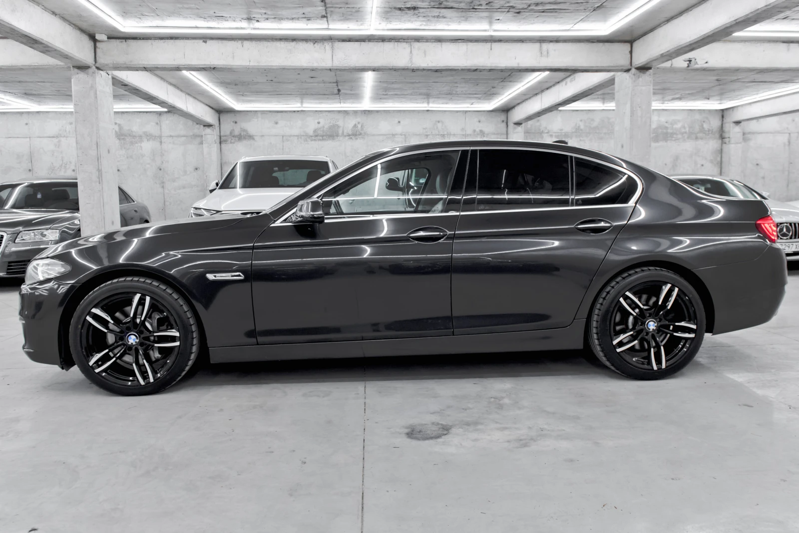 BMW 530 D* Facelift* LuxuryLine* , снимка 8 - Автомобили и джипове - 54658110