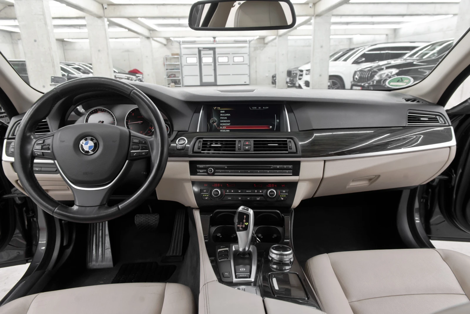 BMW 530 D* Facelift* LuxuryLine* , снимка 14 - Автомобили и джипове - 54658110