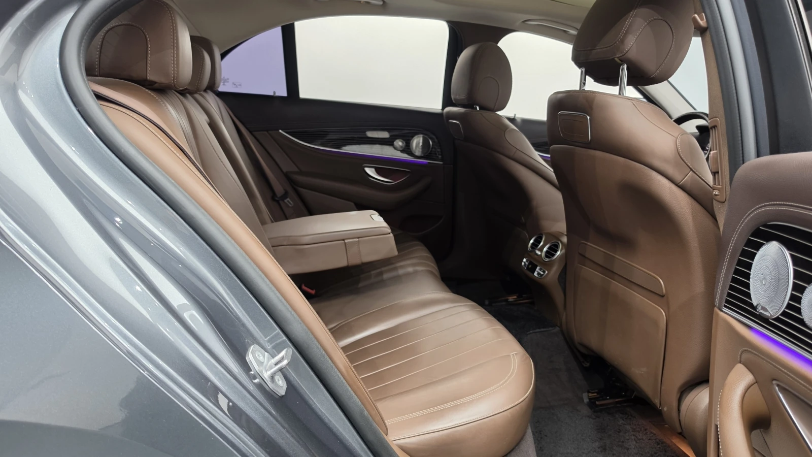 Mercedes-Benz E 400 360view* Pano* Burmester* Обдухване* Подгрев* HUD*, снимка 14 - Автомобили и джипове - 55811104