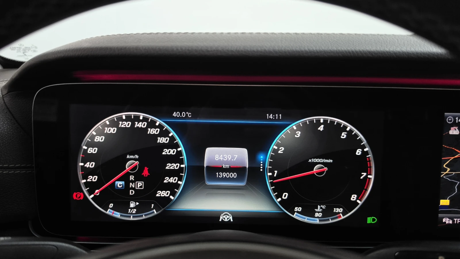 Mercedes-Benz E 400 360view* Pano* Burmester* Обдухване* Подгрев* HUD*, снимка 9 - Автомобили и джипове - 55811104