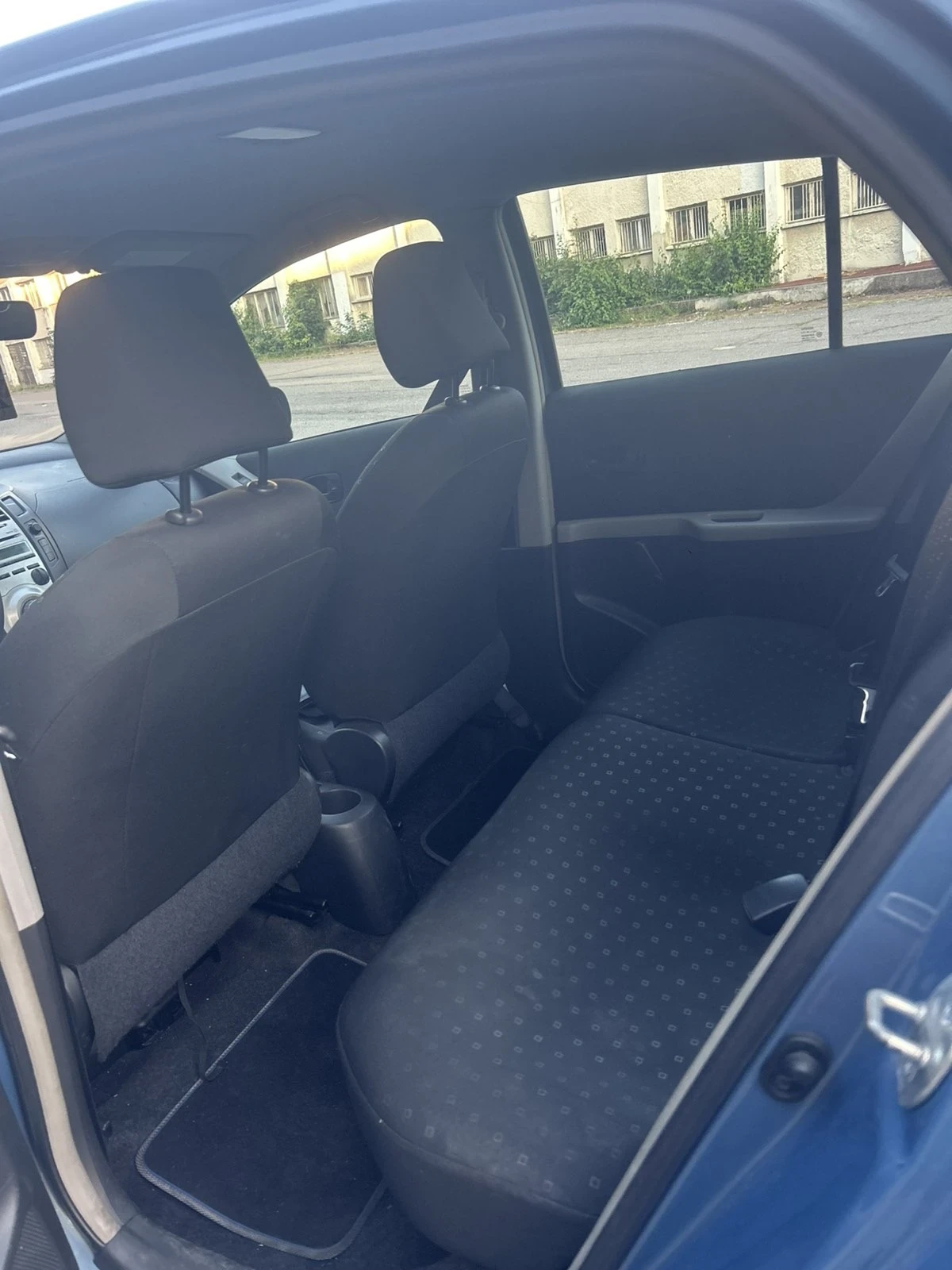 Toyota Yaris, снимка 6 - Автомобили и джипове - 55147944