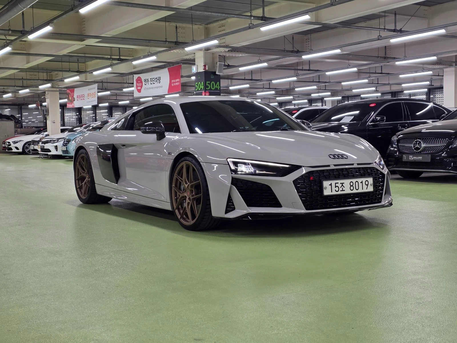 Audi R8 V10 Plus НАЛИЧНА КРАЙНА ЦЕНА, снимка 4 - Автомобили и джипове - 55238009