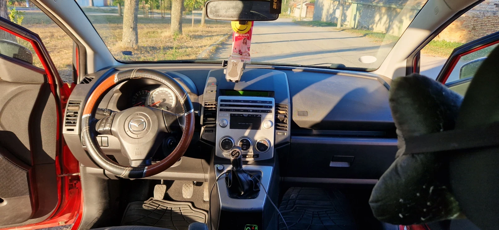 Mazda 5, снимка 10 - Автомобили и джипове - 55559574