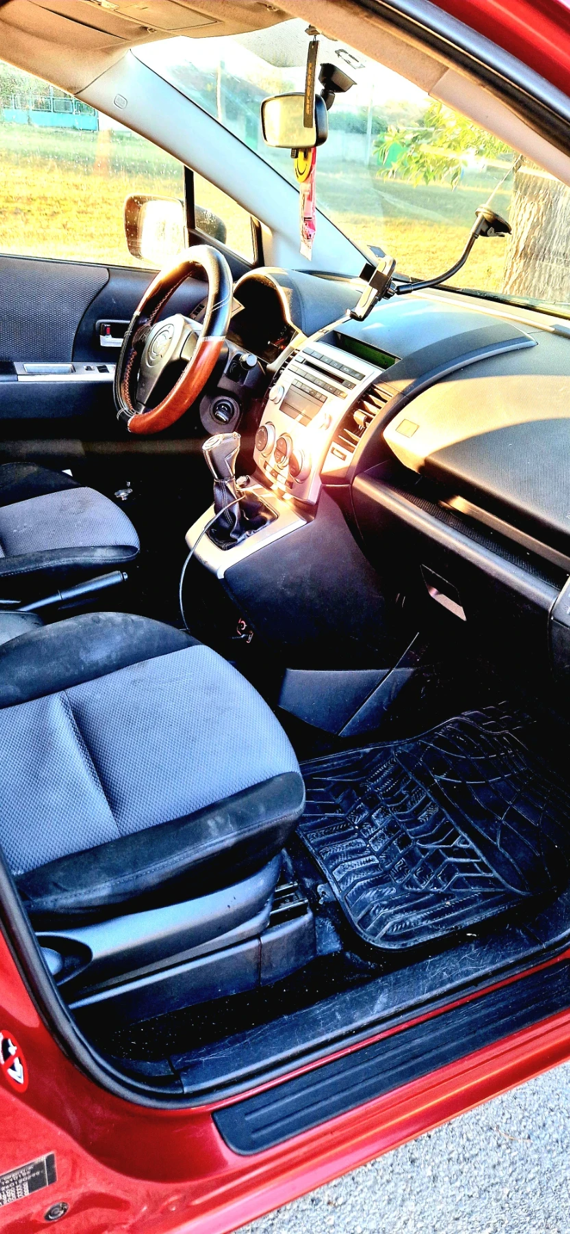 Mazda 5, снимка 8 - Автомобили и джипове - 55559574