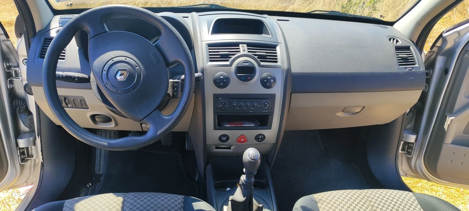 Renault Megane, снимка 10 - Автомобили и джипове - 55592105