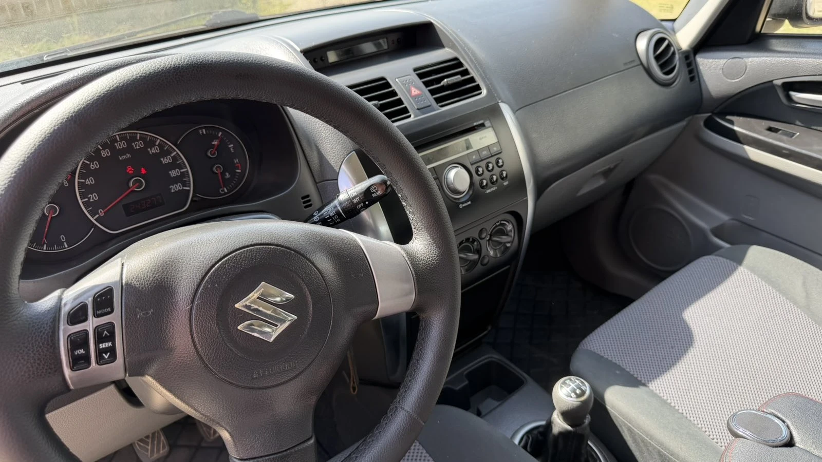 Suzuki SX4 107к.с, 243000 км, 2008г., снимка 4 - Автомобили и джипове - 55881914