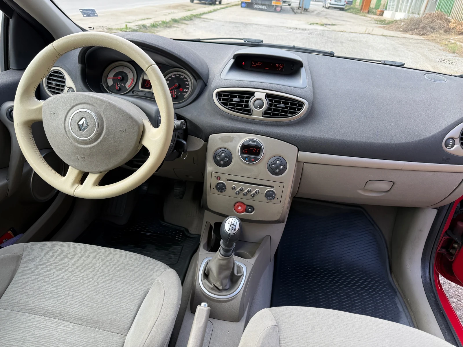 Renault Clio, снимка 8 - Автомобили и джипове - 56523262