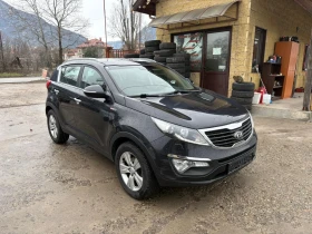 Kia Sportage 2.0 crdi 4X4 автомат, снимка 2