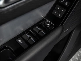 Land Rover Range Rover Velar P300 R-Dynamic SE AWD - 47999 лв. / 24541.50 € - 49741028 15