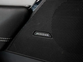 Land Rover Range Rover Velar P300 R-Dynamic SE AWD - 47999 лв. / 24541.50 € - 49741028 16