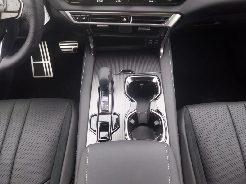 Lexus RX 500h НОВ!/F-SPORT/371HP/4x4/PERF/MARKLEV./PANO/360/112d, снимка 11 - Автомобили и джипове - 51096891