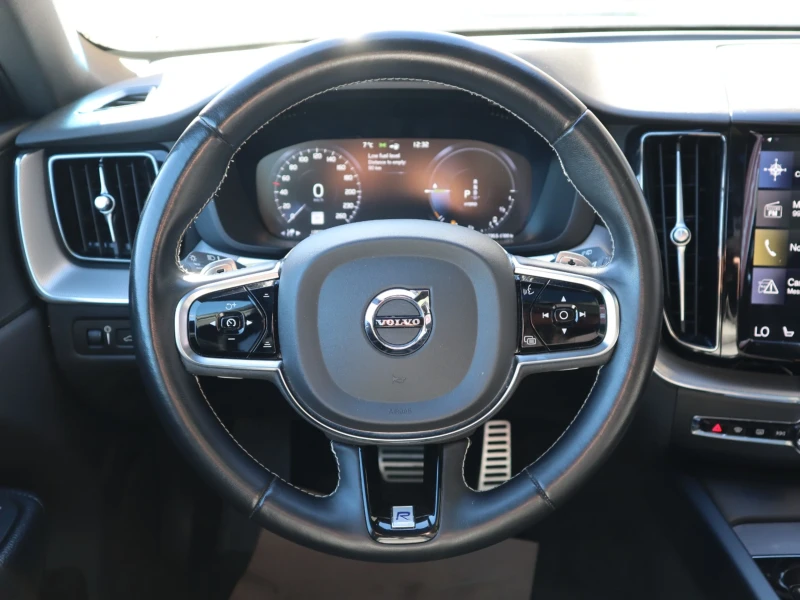 Volvo XC60 Hybrid Plug-in T8 R-Design eAWD, снимка 9 - Автомобили и джипове - 52258726
