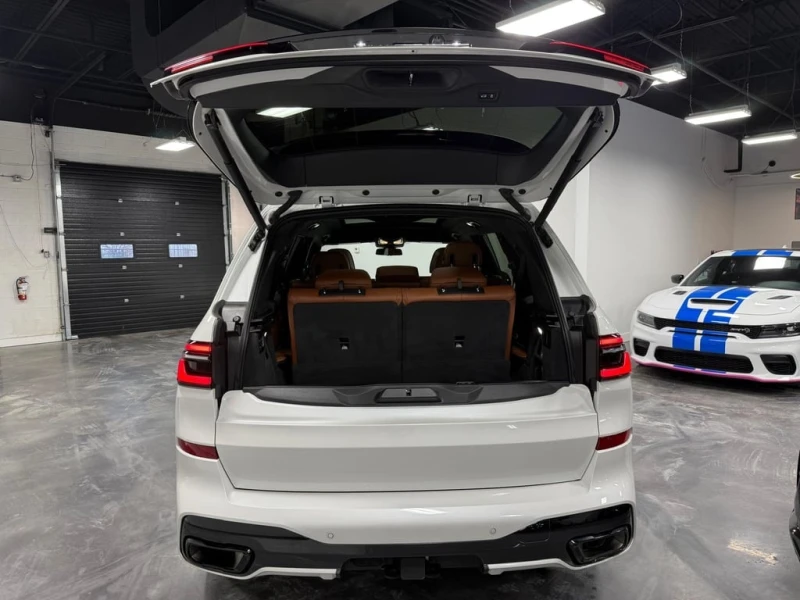 BMW X7 * xDrive40i * CARFAX * БЕЗ ПЪРВОНАЧАЛНА ВНОСКА, снимка 11 - Автомобили и джипове - 53162001