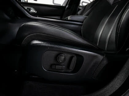 Land Rover Range Rover Velar P300 R-Dynamic SE AWD - изображение 10