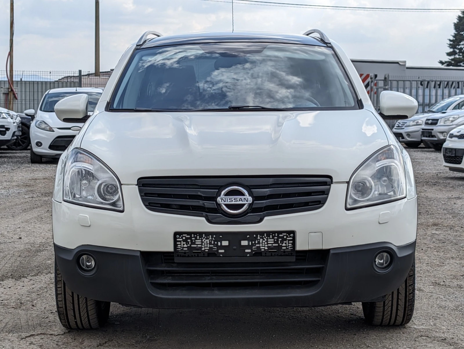 Nissan Qashqai 2.0dCi* Автоматик* 4Х4* 6+ 1 - изображение 2