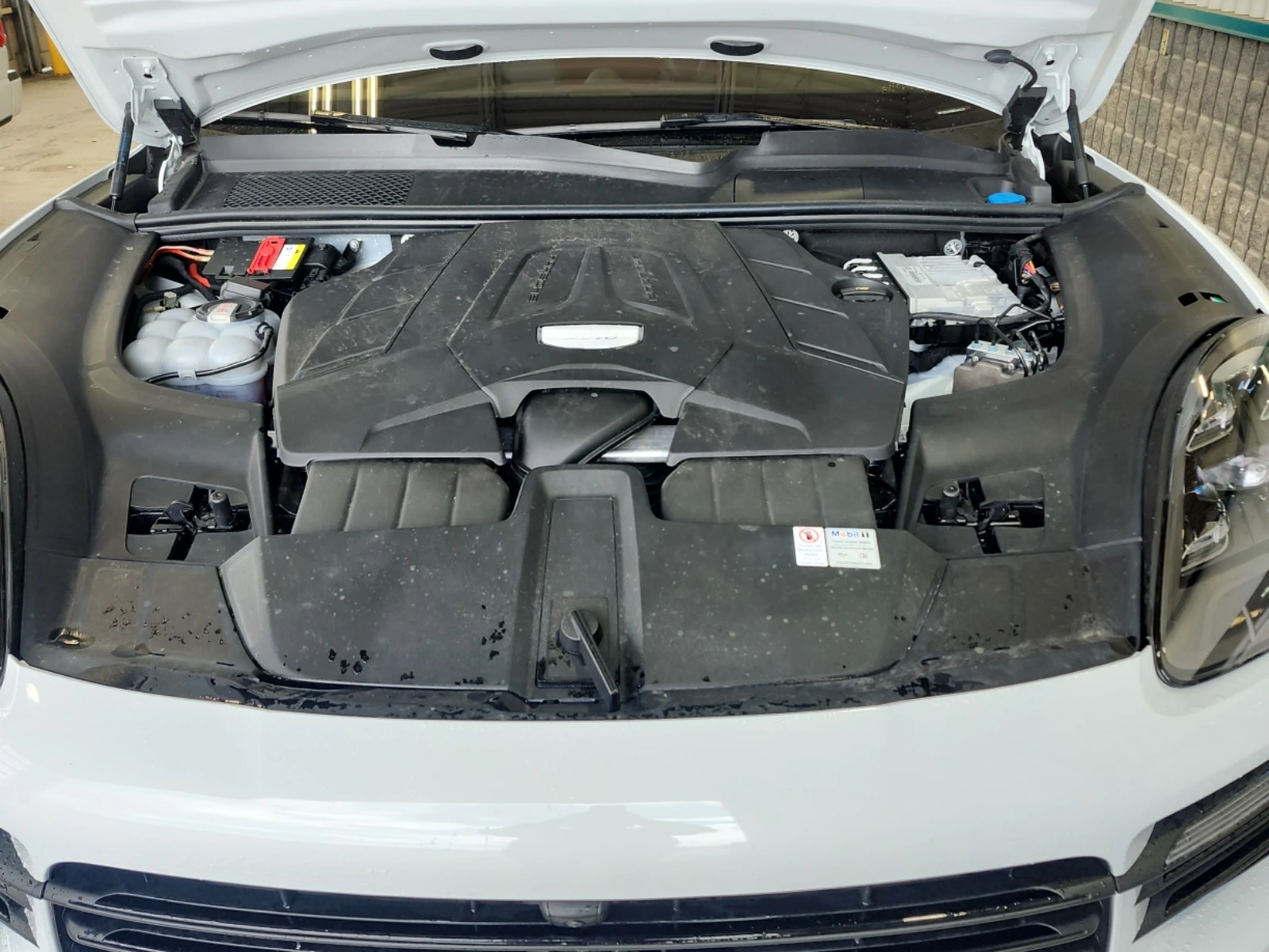 Porsche Cayenne * * CARFAX * * АВТО КРЕДИТ * * Цена до БГ * * , снимка 16 - Автомобили и джипове - 54512947