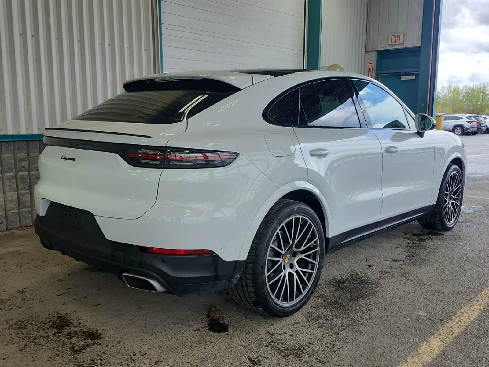 Porsche Cayenne * * CARFAX * * АВТО КРЕДИТ * * Цена до БГ * * , снимка 3 - Автомобили и джипове - 54512947
