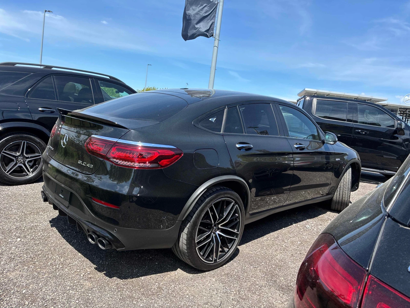 Mercedes-Benz GLC 43 AMG 4MATIC * ДИСТРОНИК * ПОДГРЕВ * ПАНОРАМА * CARFAX, снимка 3 - Автомобили и джипове - 54823888