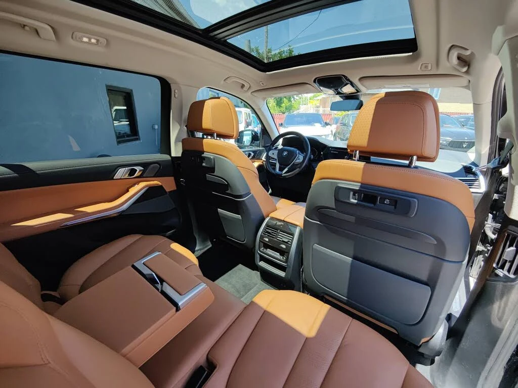 BMW X7 2022 BMW X7 xDrive40i AWD, снимка 11 - Автомобили и джипове - 54887835