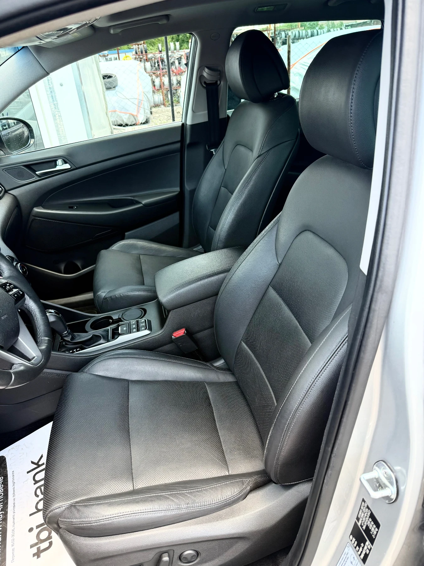 Hyundai Tucson 2.0CRDI 185к.с Швейцария 122500км.4WD, снимка 10 - Автомобили и джипове - 54999192