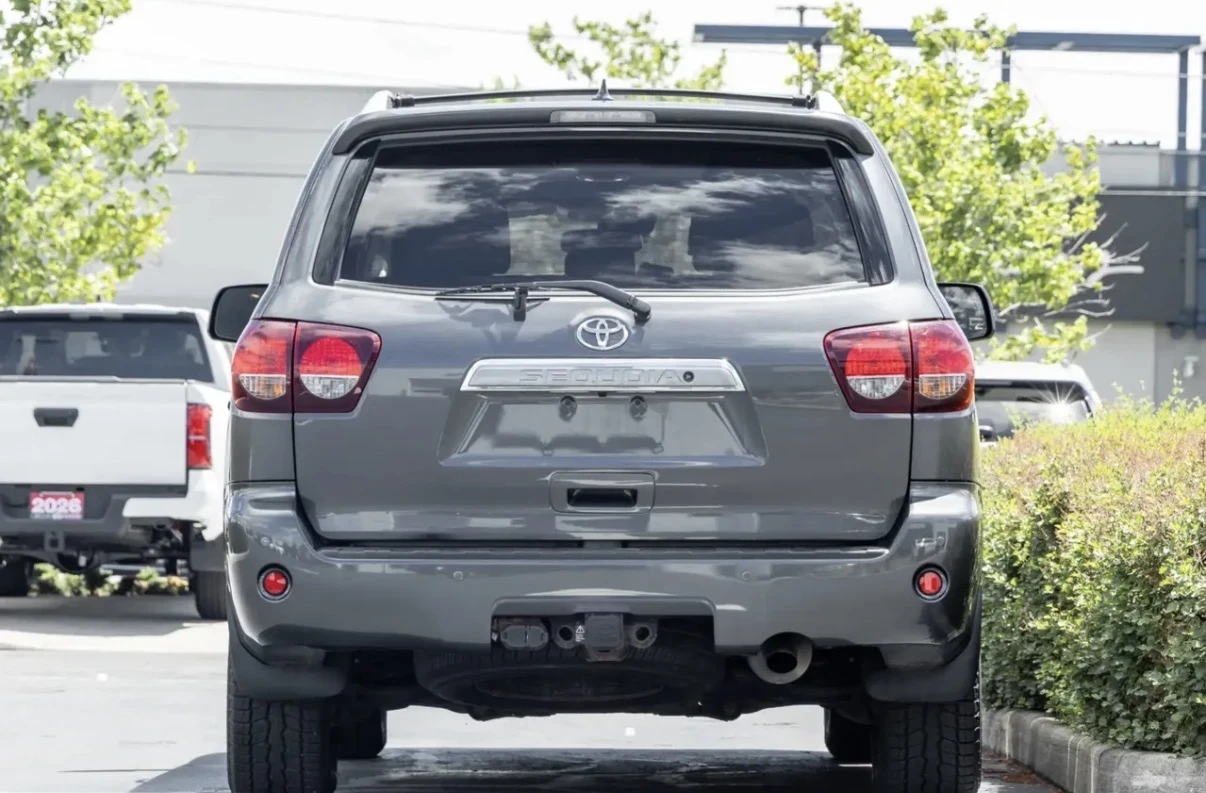 Toyota Sequoia LIMITED * 4WD * 8 МЕСТА * 1 СОБСТВЕНИК * CARFAX * , снимка 5 - Автомобили и джипове - 55051915