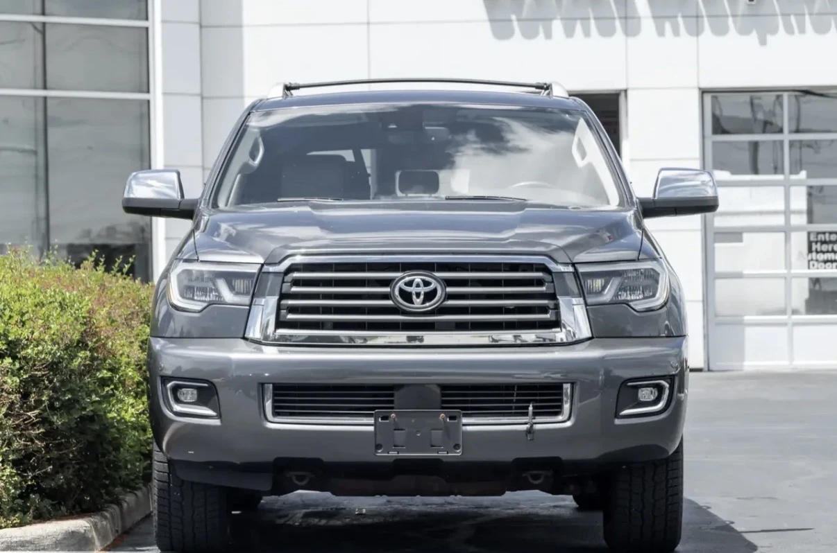 Toyota Sequoia LIMITED * 4WD * 8 МЕСТА * 1 СОБСТВЕНИК * CARFAX * , снимка 2 - Автомобили и джипове - 55051915
