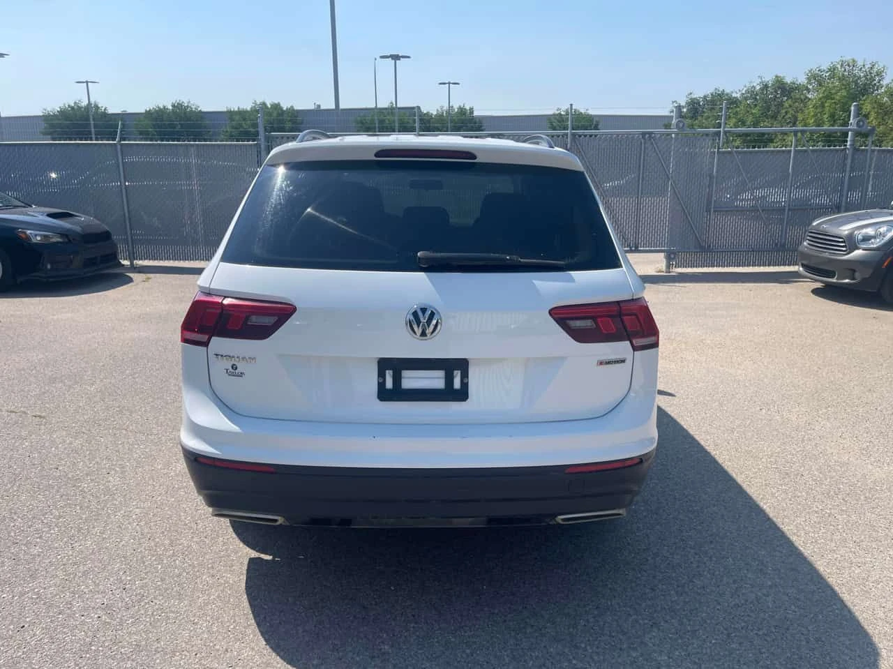 VW Tiguan * Trendline * АВТОКРЕДИТ БЕЗ ПЪРВОНАЧАЛНА ВНОСКА* , снимка 4 - Автомобили и джипове - 55528479