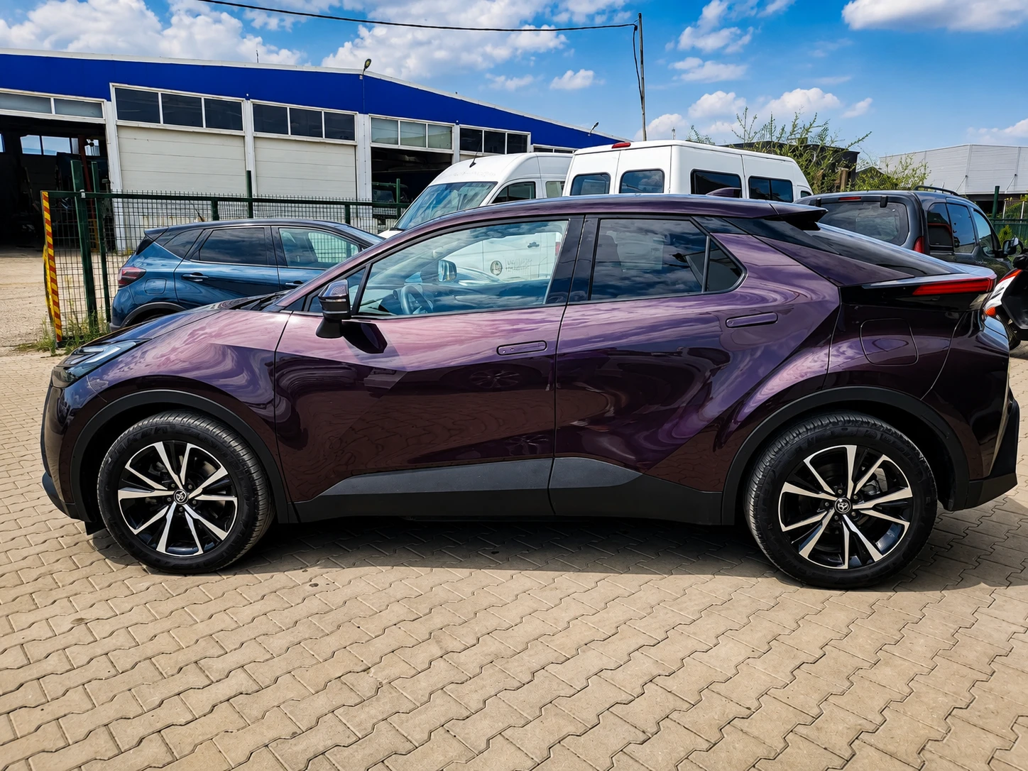 Toyota C-HR PHEV, снимка 6 - Автомобили и джипове - 55654132
