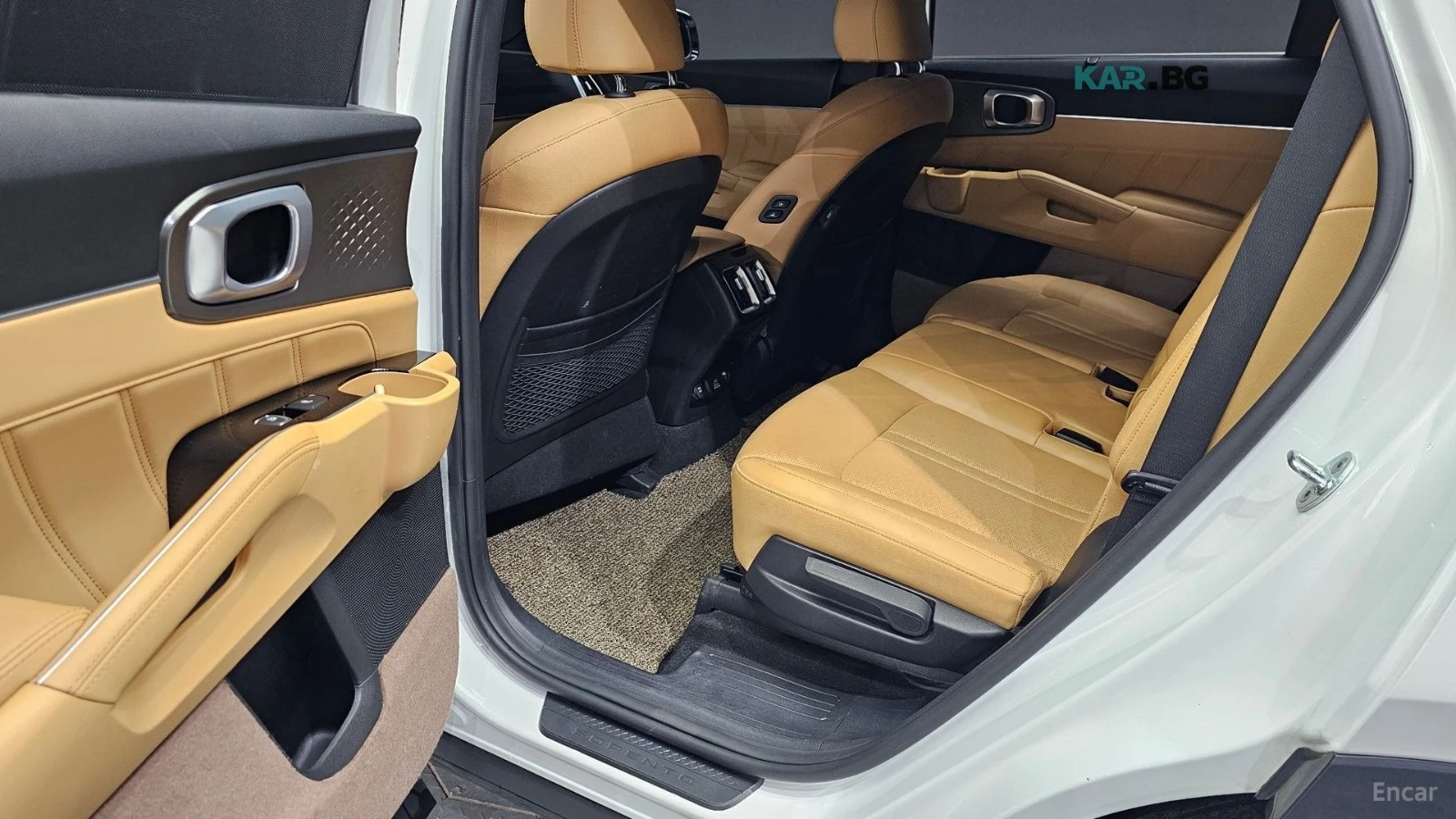 Kia Sorento 2.2D* NOBLESSE* DISTRONIC* 360* ПОДГРЕВ* ОБДУХ* , снимка 10 - Автомобили и джипове - 55834178