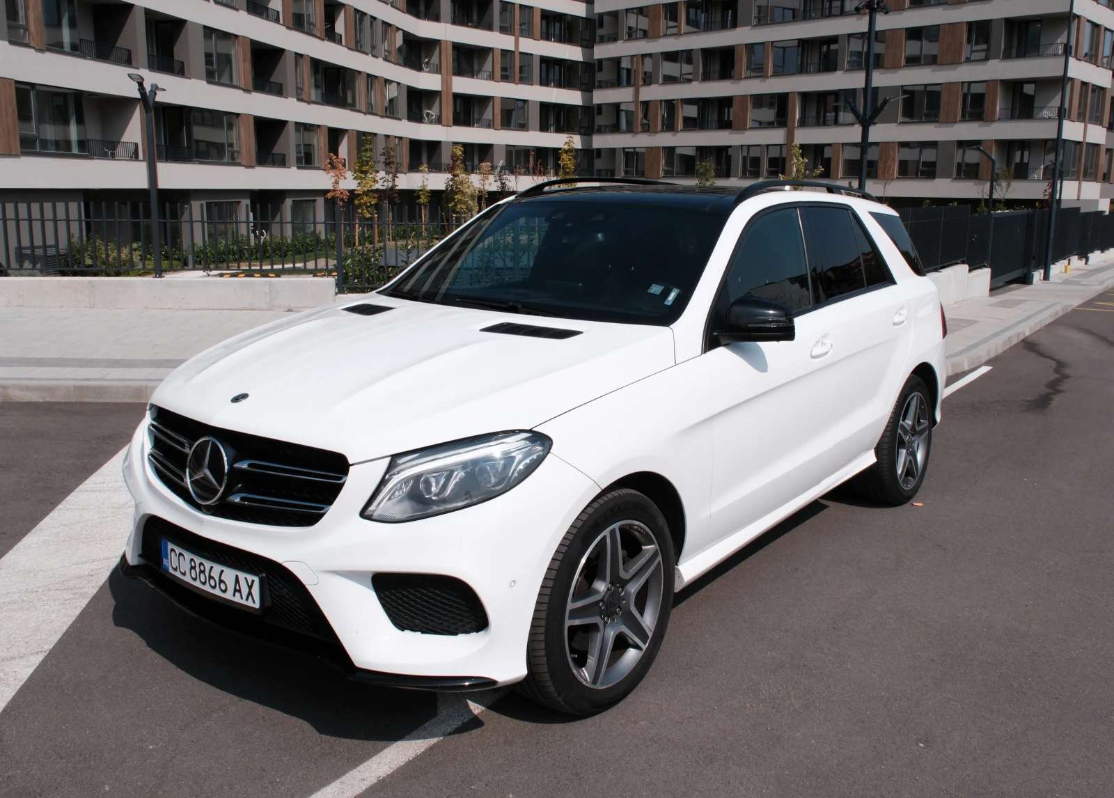 Mercedes-Benz GLE 350 AMG, снимка 4 - Автомобили и джипове - 56167850