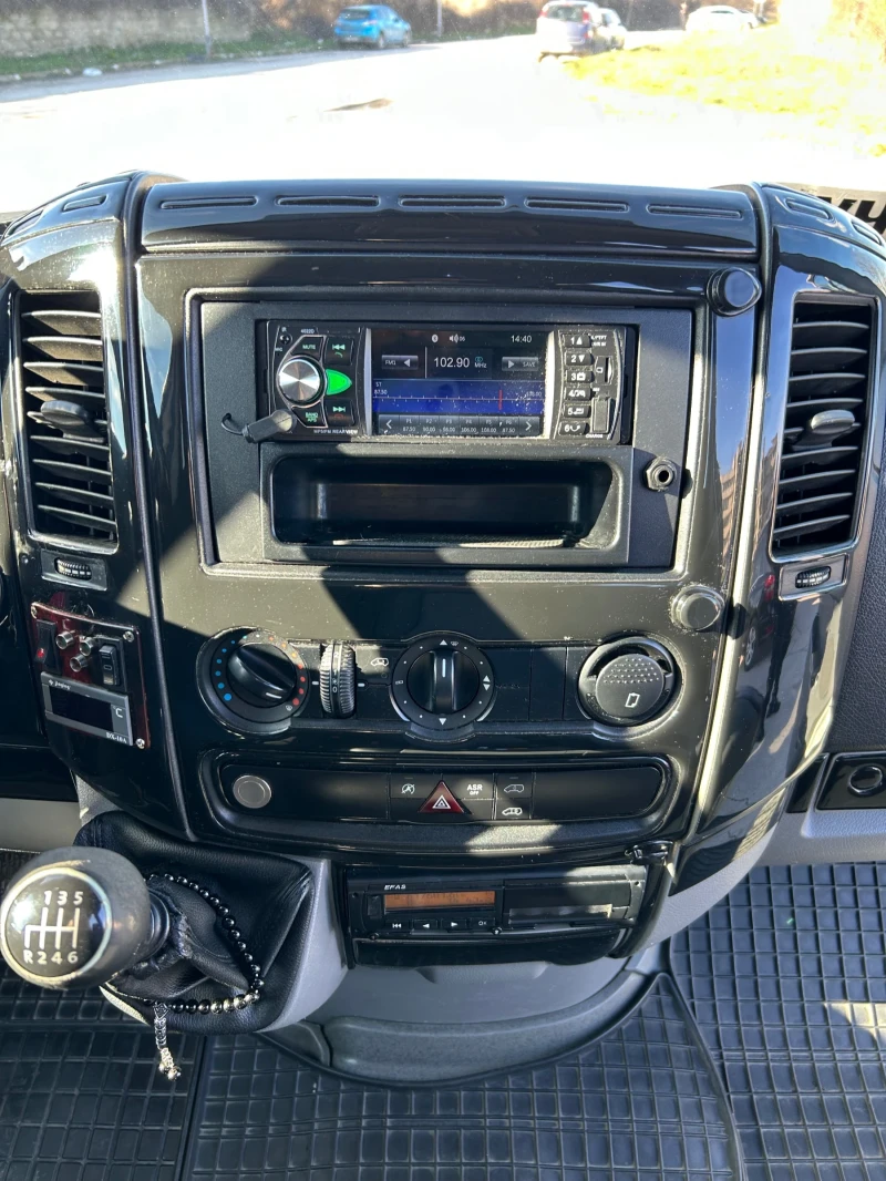 VW Crafter, снимка 8 - Бусове и автобуси - 53476502