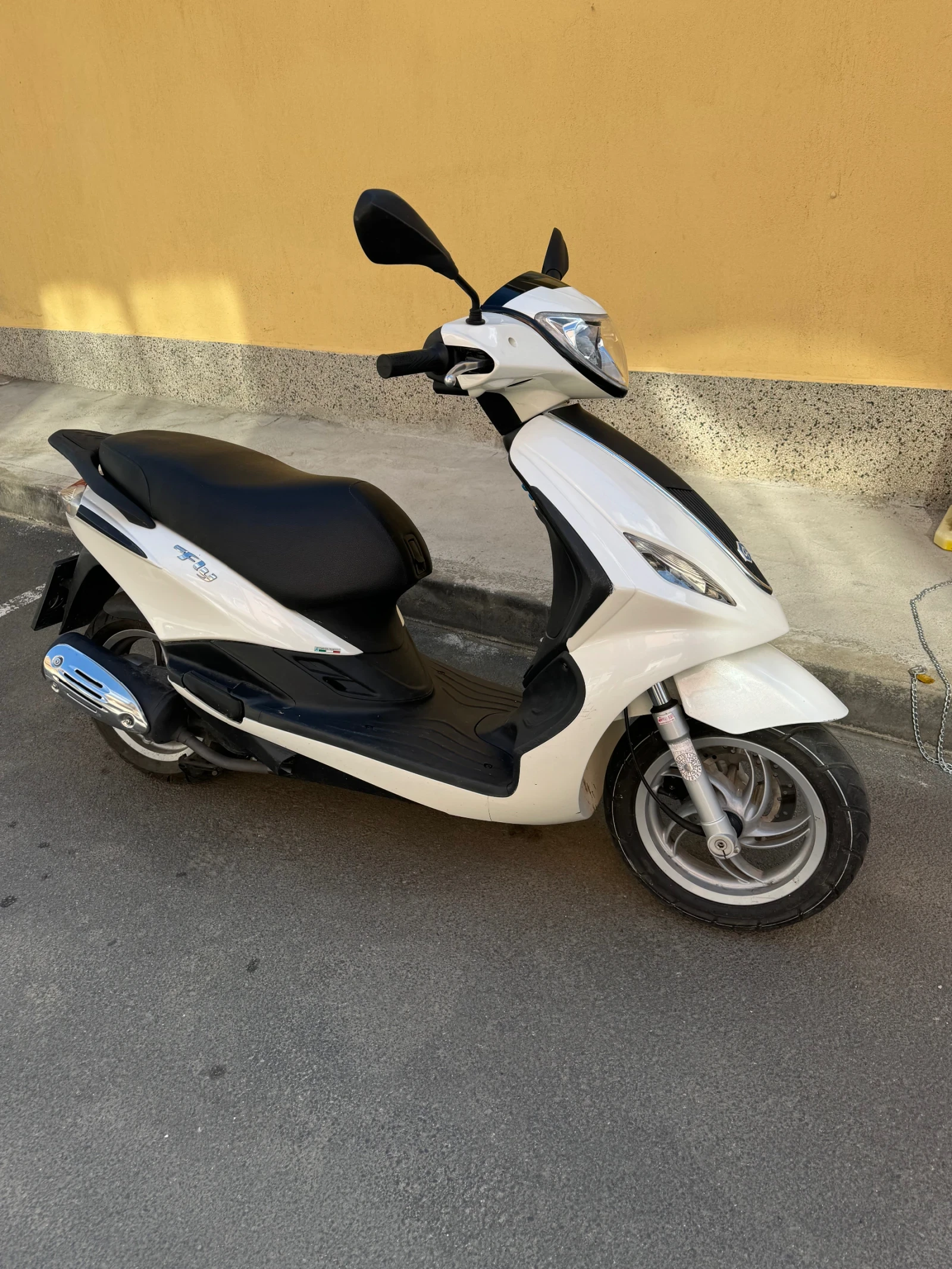 Piaggio Fly 125 - изображение 2