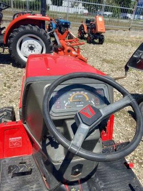 Трактор Yanmar, снимка 4