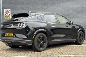 Ford Mustang Mach-E 76 KW Безупречна, снимка 2