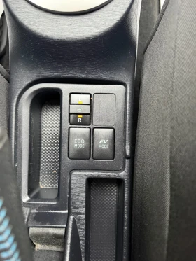 Toyota Yaris 1.5i/hybrid/NAVI/EVRO5B/, снимка 10
