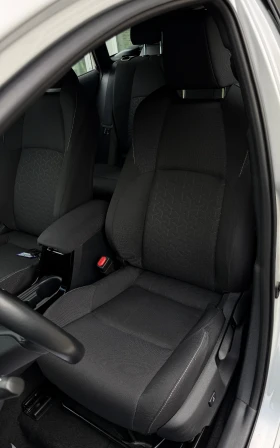 Toyota Corolla 1.8HSD в гаранция - 2бр., снимка 8