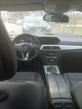 Mercedes-Benz C 220, снимка 10