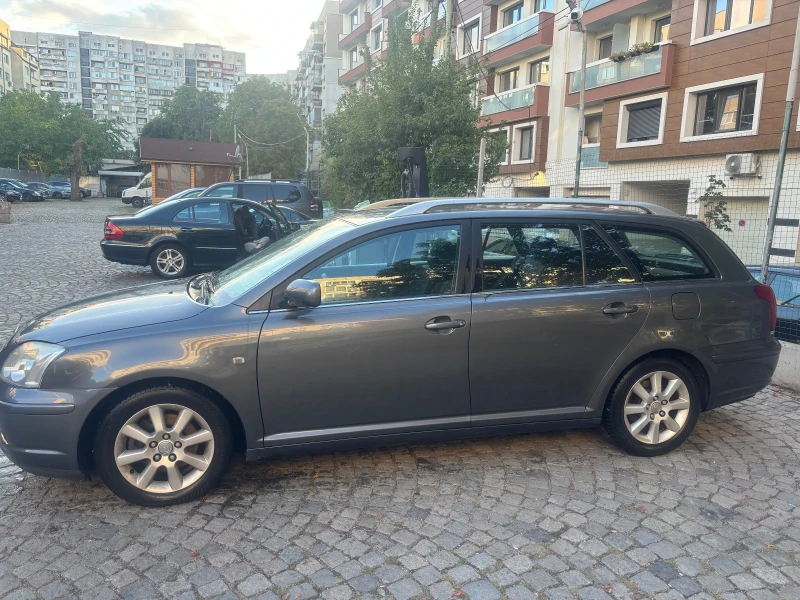 Toyota Avensis 2.2 D4D, снимка 1 - Автомобили и джипове - 47261061