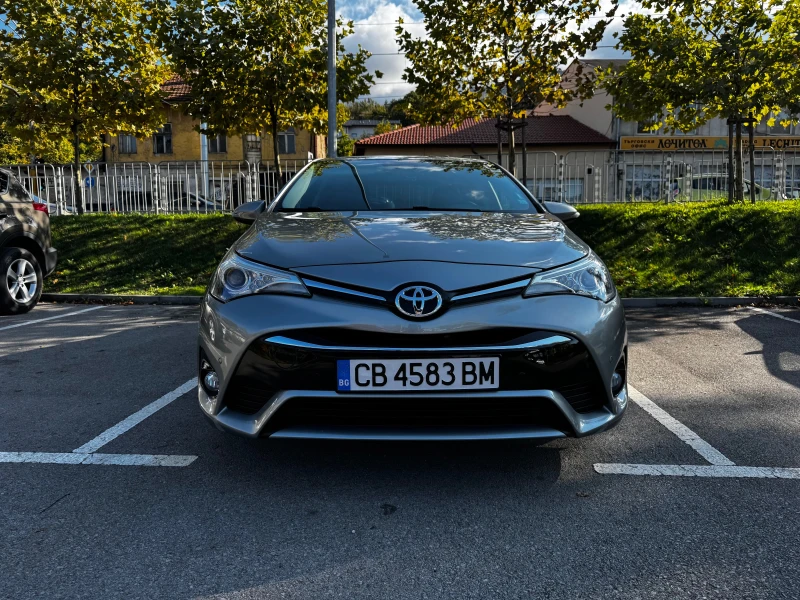 Toyota Avensis 1.6 D4d Executive, снимка 3 - Автомобили и джипове - 47697171