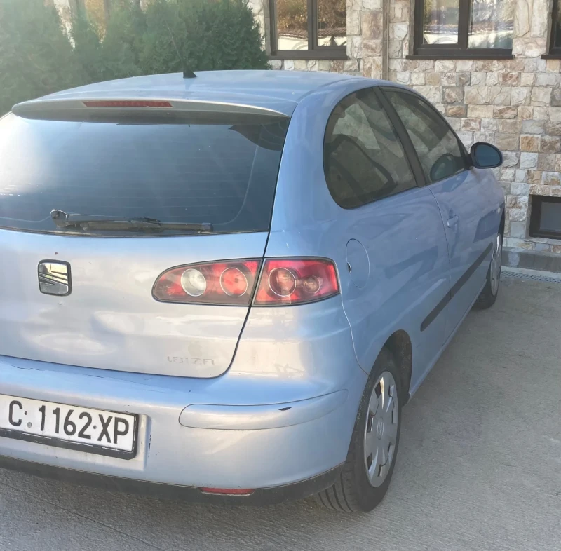 Seat Ibiza, снимка 2 - Автомобили и джипове - 47804938