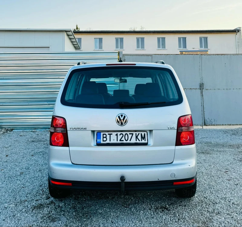 VW Touran 1900 ДИЗЕЛ , снимка 8 - Автомобили и джипове - 48131743