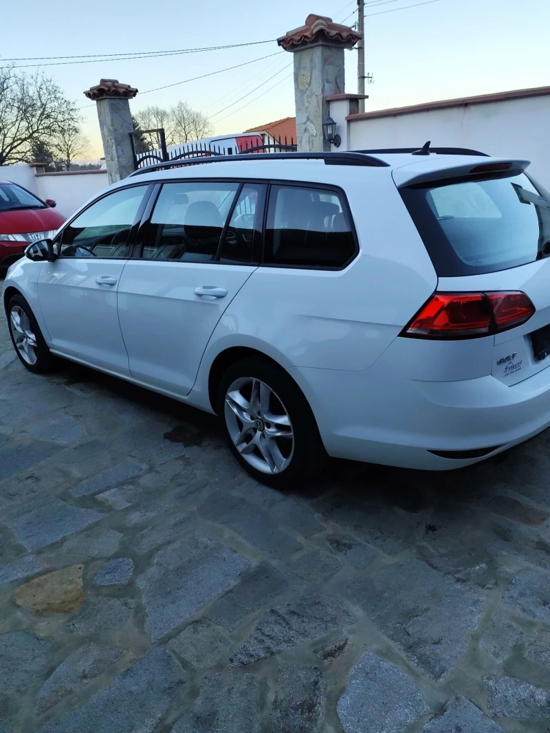 VW Golf 1.6 TDI 105 к.с, снимка 2 - Автомобили и джипове - 48406930