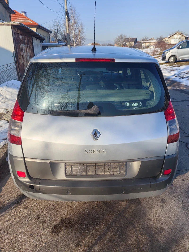 Renault Scenic, снимка 6 - Автомобили и джипове - 48740931