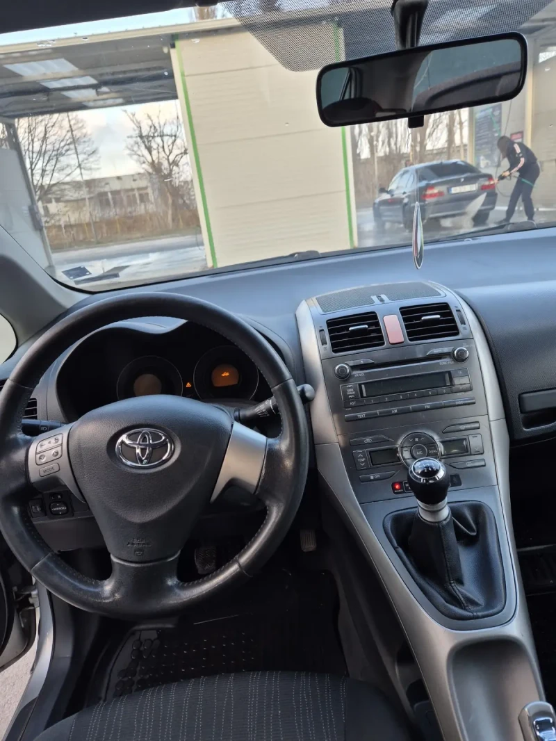 Toyota Auris 2.0 , снимка 8 - Автомобили и джипове - 48969350