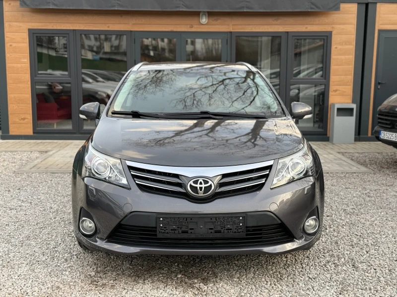 Toyota Avensis 1.8i/Automatic/Facelift/Камера/Подгрев седалки, снимка 2 - Автомобили и джипове - 49132201