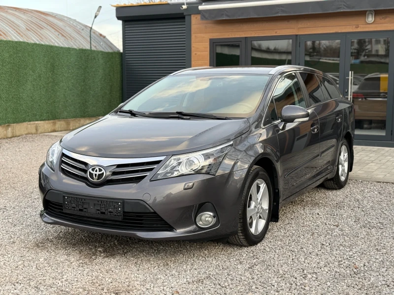 Toyota Avensis 1.8i/Automatic/Facelift/Камера/Подгрев седалки, снимка 1 - Автомобили и джипове - 49132201