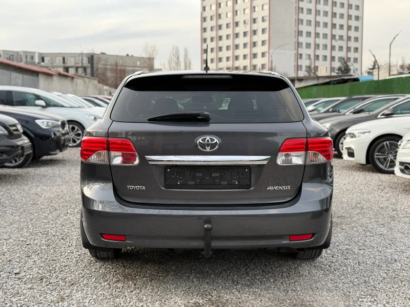 Toyota Avensis 1.8i/Automatic/Facelift/Камера/Подгрев седалки, снимка 6 - Автомобили и джипове - 49132201